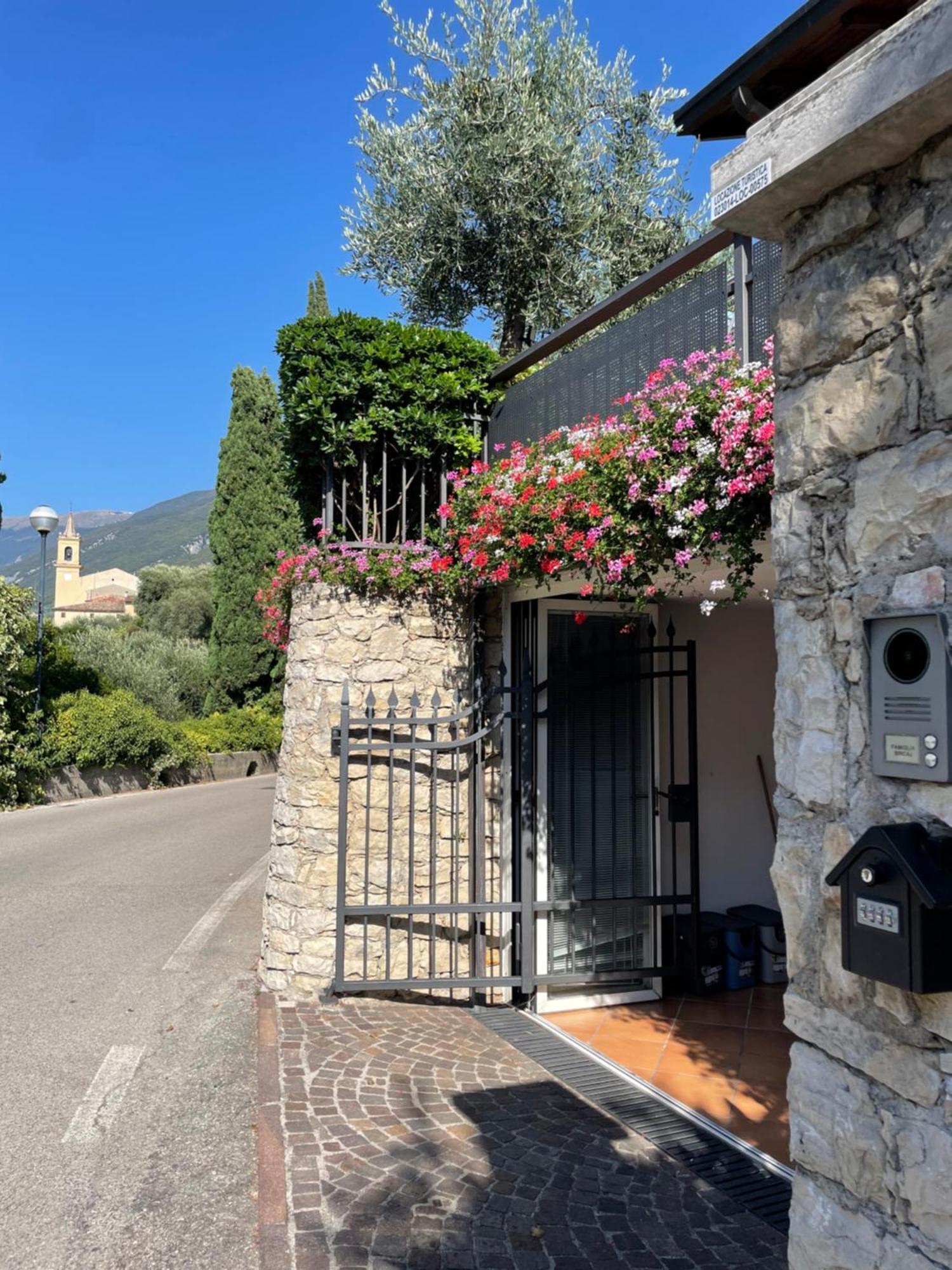 شقة Tatjana House برنزوني سول جاردا المظهر الخارجي الصورة